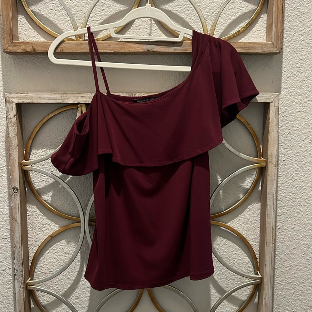 One shoulder Maroon Top